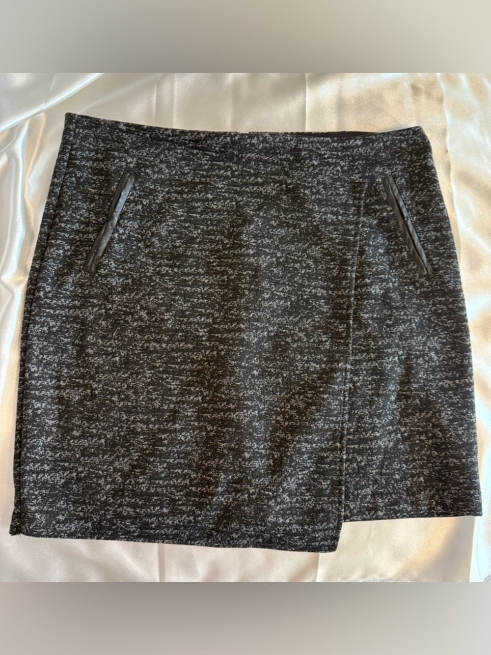 Dynamite Black & White Tweed Pencil Skirt